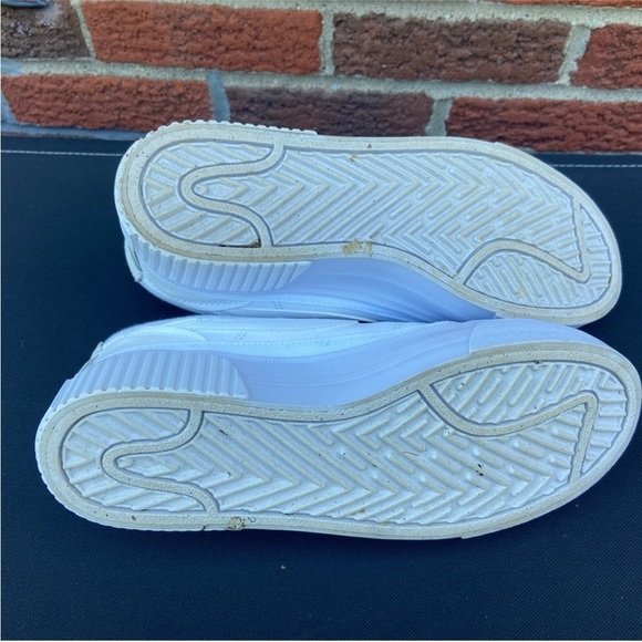 Nike Women's Court Legacy Lift White Sneakers - Picture 6 of 6